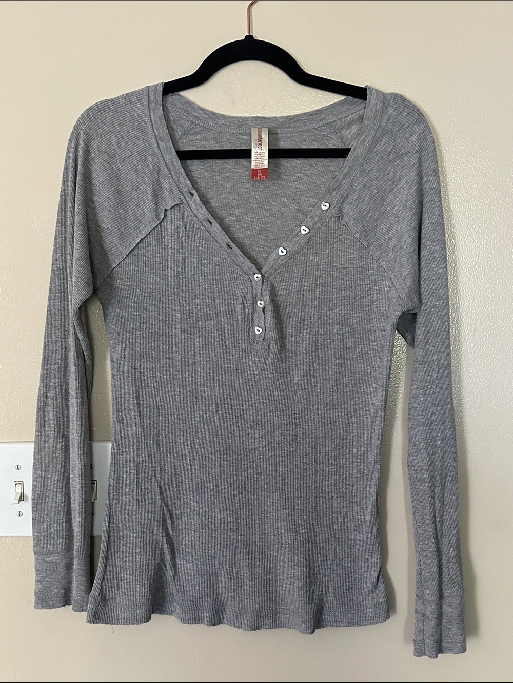 No Bo Y2K Gray Ribbed Henley Long-Sleeve Layering Top XL Bella Swan Twilight